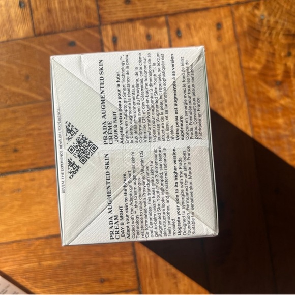 NIB Prada Augmented Skin Cleanser and Moisturizer - Picture 4 of 4